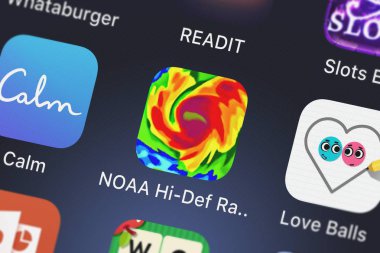 London, Büyük Britanya - 30 Eylül 2018: Close-up Weathersphere Noaa Hi-Def Radar Pro simgesinden bir iphone üzerinde.