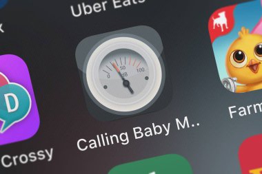 London, Büyük Britanya - 30 Eylül 2018: Calling bebek telsizi mobil uygulaması Pop-ok.com gelen bir iphone ekranında.