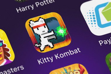 London, Büyük Britanya - 30 Eylül 2018: yakın çekim çekim Kitty Kombat - utappz mobil geliştirme Llc bir iPhone üzerinden Battlecats Rumble canavarlar oyunu ücretsiz uygulama simgesi.