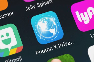 London, Büyük Britanya - 30 Eylül 2018: ekran görüntüsü Appsverse Inc.'in mobil app foton X özel tarayıcı ve Flash Player ipad için.