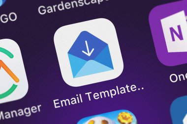 London, Büyük Britanya - 30 Eylül 2018: Close-up Thomas Tsopanakis e-posta şablonları simgesinden bir iphone üzerinde.