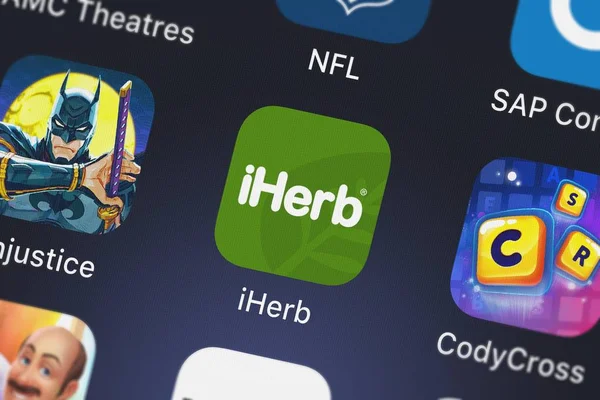 London, Büyük Britanya - 30 Eylül 2018: yakın çekim çekim iherb uygulama simgesi iherb Inc bir iPhone üzerinden.