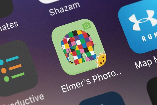 Storytoys 엔터테인먼트 아이콘 아이폰에서에서 Elmers 패치워크 모바일 App의 2018 스크린샷 — 스톡 사진