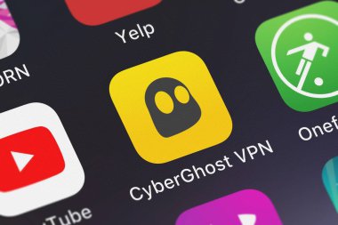 London, Büyük Britanya - 01 Ekim 2018: Close-up shot Cyberghost Srl'ın popüler App Cyberghost Vpn.