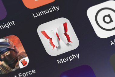 London, Büyük Britanya - 01 Ekim 2018: ekran görüntüsü Apptly Llc's mobil app Morphy - yüz Morph GIF Movie Maker.