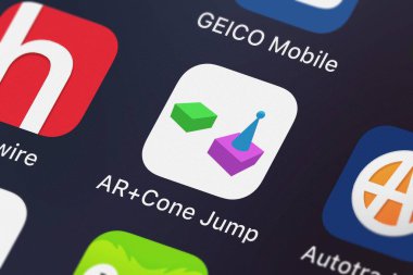 London, Büyük Britanya - 02 Ekim 2018: yakın çekim shot Ar + koni atlama mobil App üzerinden gübre Nguyen.