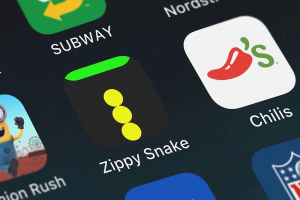 London United Kingdom October 2018 Zippy Snake Multiplayer Mobile App — Stock Photo, Image