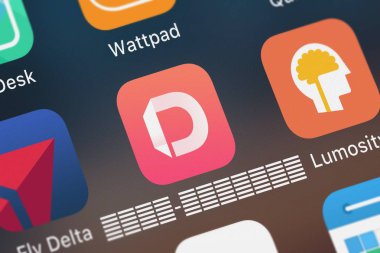 London, Büyük Britanya - 01 Ekim 2018: - mobil app Xiamen Meitu Technology Co., Ltd. bir iphone ekranında. 