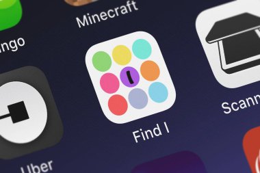 London, Büyük Britanya - 02 Ekim 2018: Yakın çekim vurdun buluntularından biri ben telefon app Chen Hao.