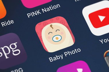 London, Büyük Britanya - 02 Ekim 2018: Screenshot-in hareket eden app bebek fotoğraf - gebelik bebek resimleri bebek kilometre taşları Serhat'tan gelen nasıl.