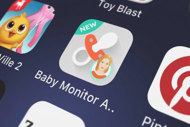 Master App Solutions'ın popüler uygulaması bebek monitörü Annie New London, Büyük Britanya - 02 Ekim 2018: yakın çekim çekim.