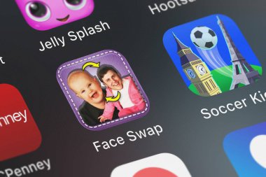 London, Büyük Britanya - 02 Ekim 2018: Close-up yüz takas - Yanyu Xie Visage Changer simgesinden bir iphone üzerinde.