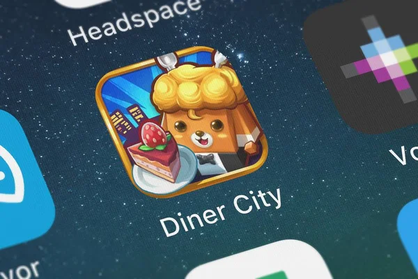 食堂街のアプリケーションのアイコンを Iphone の指向のゲームからのロンドン イギリス 2018 クローズ アップ ショット — ストック写真