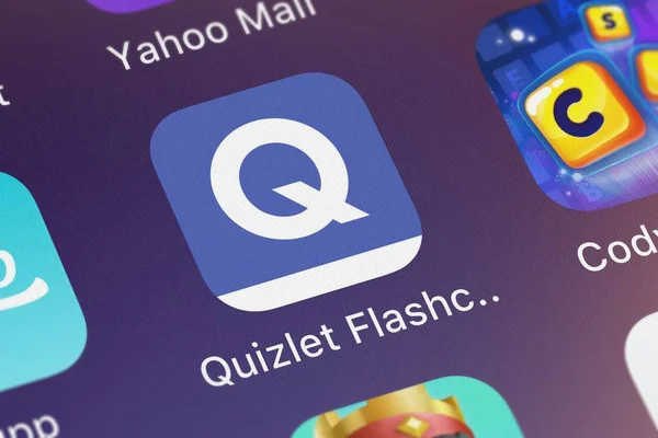 London, Büyük Britanya - 01 Ekim 2018: simge bir iPhone mobil App Quizlet Flashcards Quizlet Inc.