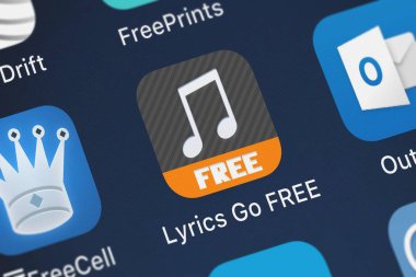 London, Büyük Britanya - 02 Ekim 2018: ekran görüntüsü Spica'nın mobil app özgür şarkı sözleri.