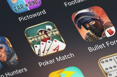 London, Büyük Britanya - 01 Ekim 2018: Poker maç - yakın çekim çekim bağlanmak Poker simgeler kazanmak uygulama simgesine makyaj Mania hikaye oyunlardan bir iphone üzerinde.