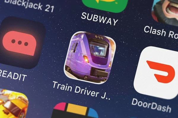 Frau Offnen Dropbox Mobile App Mit Logo Auf Dem Iphone