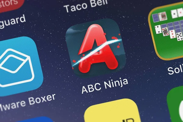 2018年10月02日 Abc 忍者特写镜头 字母切片游戏的孩子应用程序图标从创新的移动应用程序在 Iphone — 图库照片