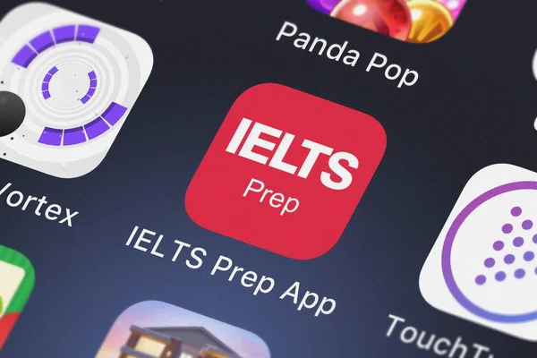London, Büyük Britanya - 01 Ekim 2018: yakın çekim shot IELTS hazırlık App - Takeielts.org uygulama simgesi British Council bir iphone üzerinde.