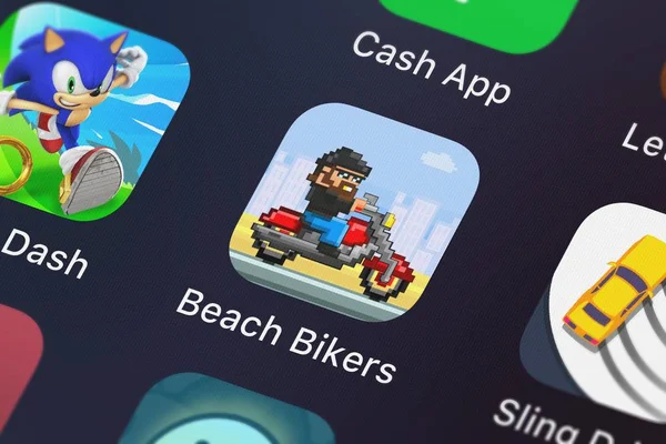 ビーチ自転車 Iphone のマキシム Vershinin から無料のレトロな ビット ピクセル オートバイ ゲーム アプリケーション — ストック写真