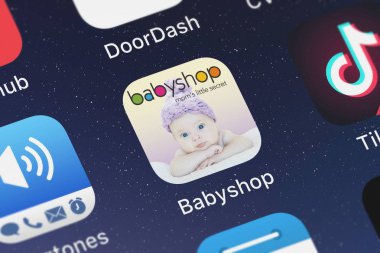 London, Büyük Britanya - 01 Ekim 2018: simge mobil App Babyshop - annemin sır simgesel yapı grubundan bir iphone üzerinde.