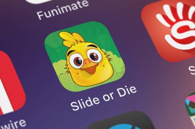 London, Büyük Britanya - 01 Ekim 2018: yakın çekim shot slayt veya Die - borular mobil app makyaj Mania hikaye oyunları kaydetmek kuştan.