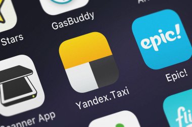 London, Büyük Britanya - 02 Ekim 2018: simge bir iPhone mobil App Yandex.Taxi Yandex LLC.