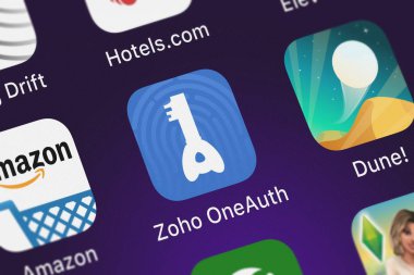 London, Büyük Britanya - 01 Ekim 2018: Screenshot-in hareket eden app Zoho Oneauth Zoho Corporation.