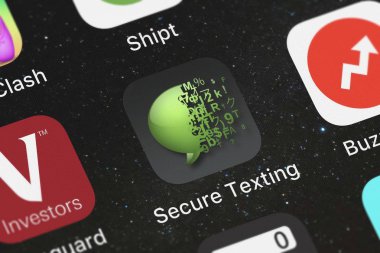 London, Büyük Britanya - 01 Ekim 2018: ekran görüntüsü Apps4life'nın mobil app güvenli manifatura - şifre koruması ile metin şifreleme - güvenli Sms metin mesajları.