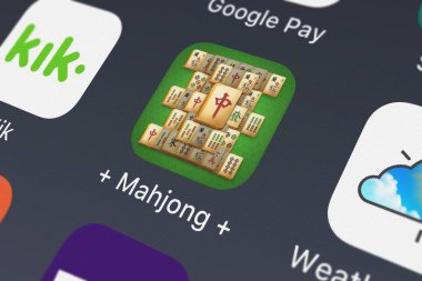 London, Büyük Britanya - 02 Ekim 2018: ekran görüntüsü mobil uygulaması + Mahjong + min yang.