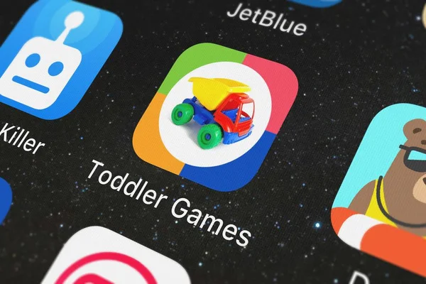 写真タッチでアプリケーション アイコンから革新的な投資限定 Iphone と最初の言葉を学ぶ幼児ゲームのロンドン イギリス 2018 クローズ アップ ショット — ストック写真