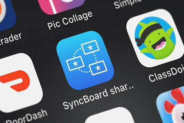 London Wielka Brytania Października 2018 Zbliżenie Ikony Udostępnionego Smartboard Syncboard — Zdjęcie stockowe