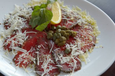 Restorandan yemek. et