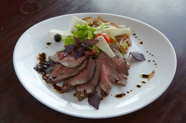 Restorandan yemek. et