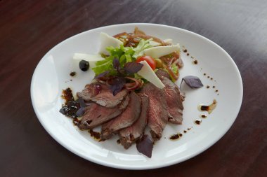 Restorandan yemek. et