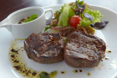 Restorandan yemek. et