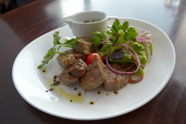 Restorandan yemek. et