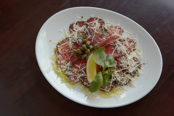 Restorandan yemek. et