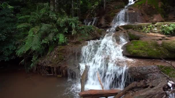 Mounten Thailand Waterfall — Stock Video