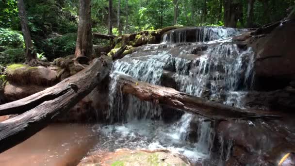 Горі Таїланду Водоспад — стокове відео