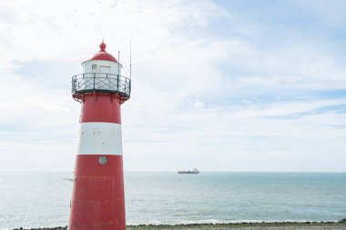 Bu deniz feneri Westkapelle denizin kenarında Hollanda'da bulunan