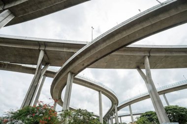 Çok güzel bir Bhumibol köprü Tayland başkentinde bulunan