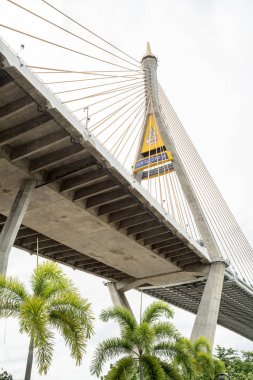 Çok güzel bir Bhumibol köprü Tayland başkentinde bulunan