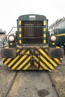 Eski bir merkezinde eski bir tren var