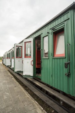 Eski bir merkezinde eski bir tren var