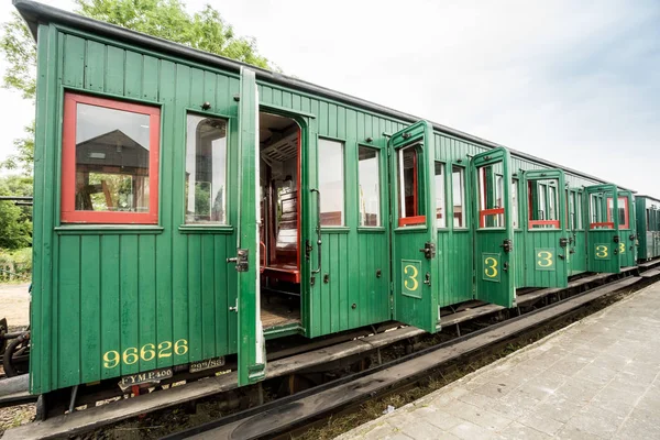 Eski bir merkezinde eski bir tren var