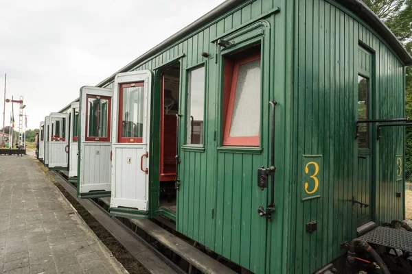 Eski bir merkezinde eski bir tren var