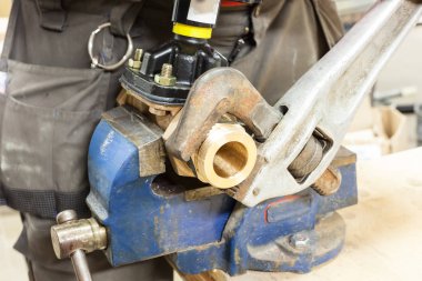 arasında benchfix için su ile kenevir ve beyinameliyatı MANŞONLA