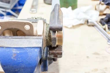 arasında benchfix için su ile kenevir ve beyinameliyatı MANŞONLA