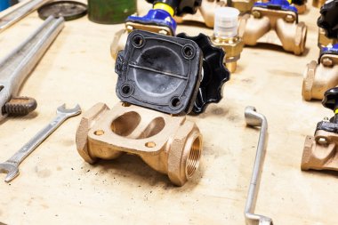 arasında benchfix için su ile kenevir ve beyinameliyatı MANŞONLA